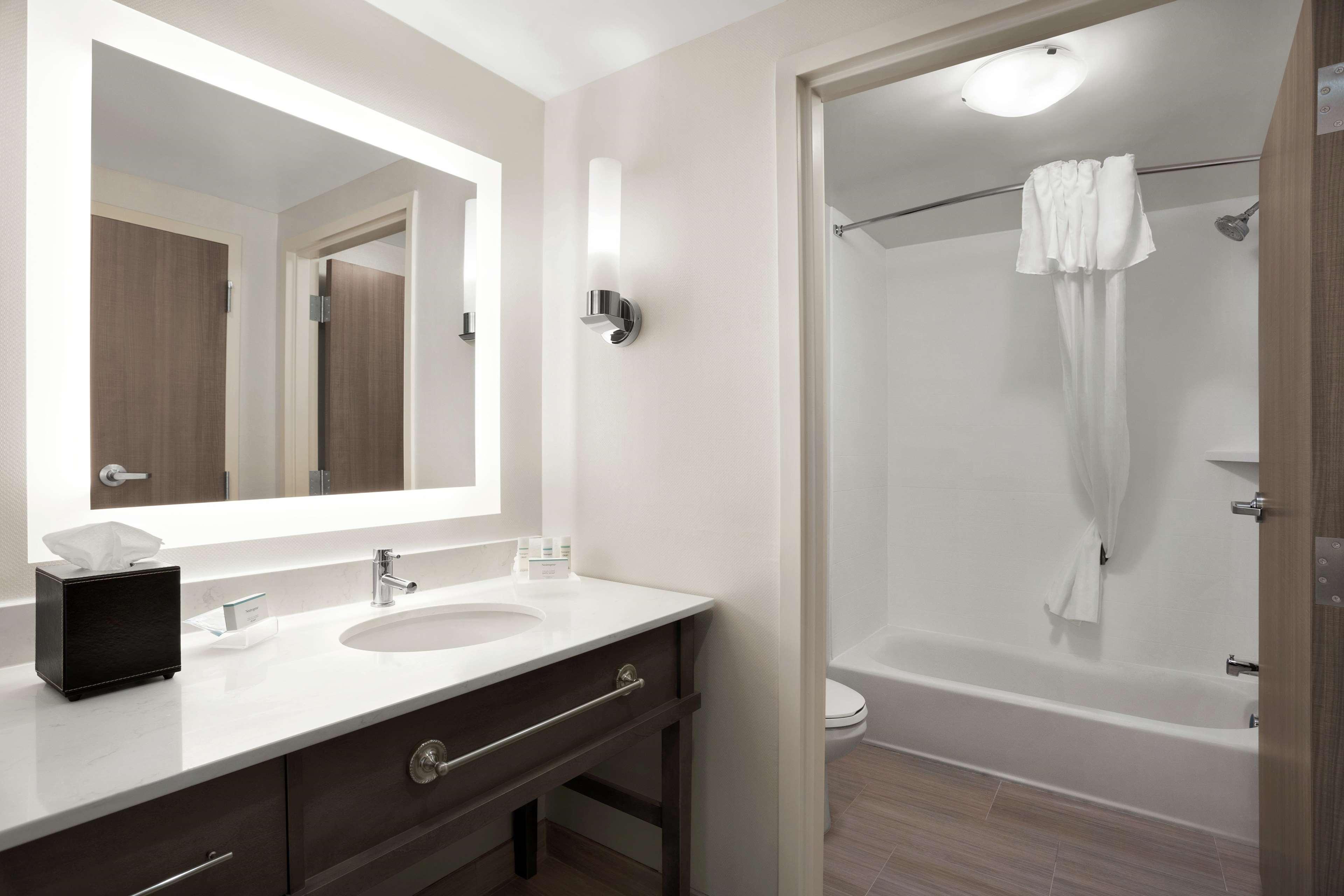 Homewood Suites By Hilton Florence Bagian luar foto
