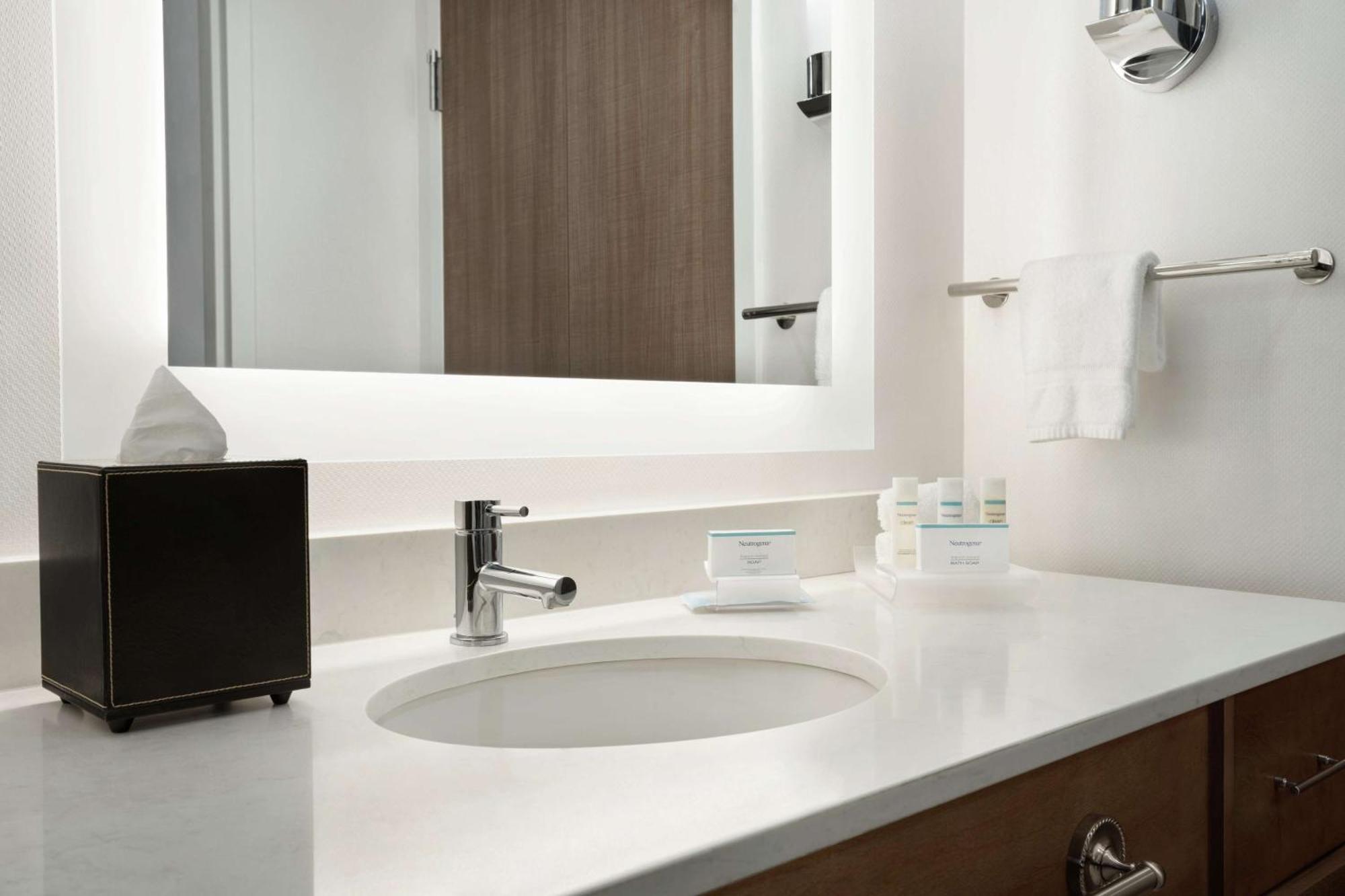 Homewood Suites By Hilton Florence Bagian luar foto